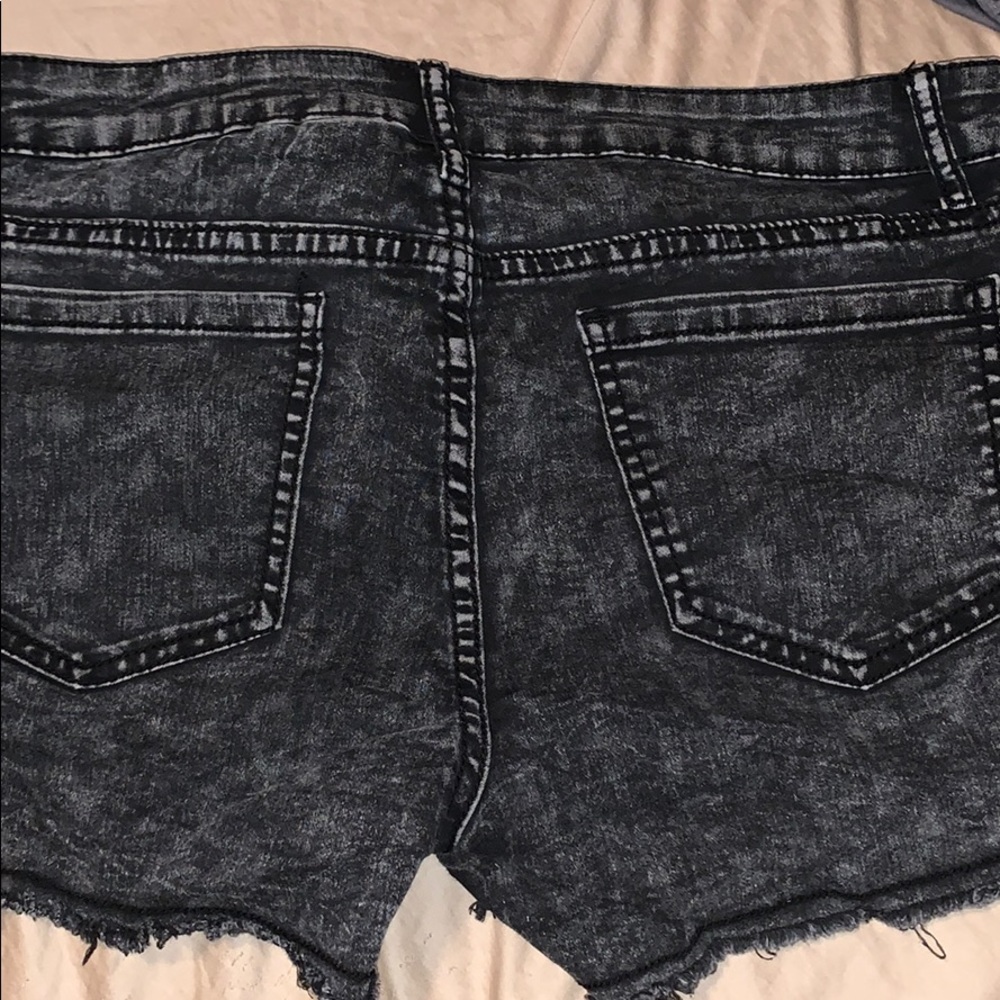 Grayish - Picture 2 of 2